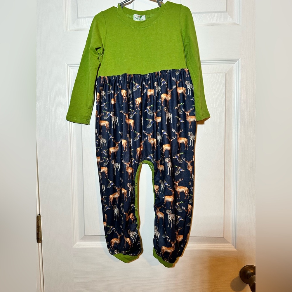 Sassy stitches 3t‎ hunting romper